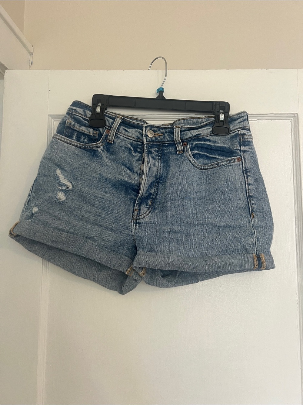 Old Navy Women's Light Blue Roll-Cuff Denim Shorts